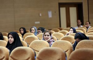 کارگاه مهارتهای ارتباطی برای پرستاران مرکز قلب و عروق شهید رجایی: عکس شماره 5 / 11